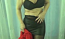 slipping off leather skirt stockings reveals my huge pantied ass