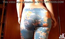 Babe walks topless in leggings farting everywhere, so kinky!