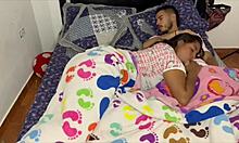 mi madrastra cachonda monta mi polla grande en la madrugada y se corre