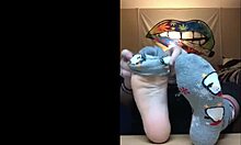 18 year old sexy teen girl's bare feet and toes preview close-up for foot fetish lovers