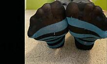 18 year old sexy teen girl's bare feet and toes preview close-up for foot fetish lovers