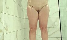 Shower With Jurels Spreads Big Ass Shaved Milf Pussy!
