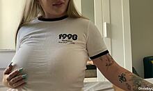 step sis does anythin to make me cum super fast...