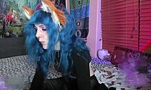 milf twerks big ass and fingers pussy in camshow