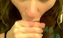je suce et me fais baiser chatte toilettes avion public!