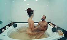 Foda quente brazilian couple fist wet pussy in motel tub