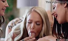 gf and bffs SQUIRT on guy's face during group cunilingus orgy
