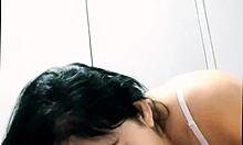 Sobrinha de 18 shares bed sneaks blowjob on uncle while wife away door closed surprised by cumshot