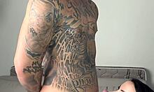 Garanh�o tatuado fode cuzinho da morena rabuda tatuada cavala in hot action