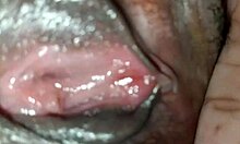 Pinay mommy gets pussy licked