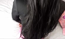 hermanastra caliente con ganas de sexo se quita la ropa