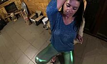 Shiny Leggings Cameltoe Dance Leads To Deepthroat