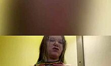 Rainbow clad joan day plays with herself and shakes big ass