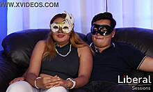 novia es convencida por su novio a grabar