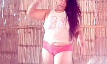 hermosa madura latina shakes her big ass in lingerie while dancing