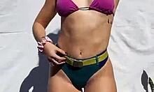hermosa modelo de instagran mostrando el hermoso culo