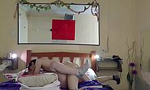 cogemos de misionero y nos besamos en motel