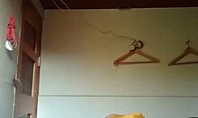 Madura Cabalgando Duro En La Habitacion