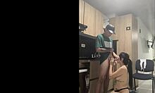 mi hermanastro me follo en la cocina