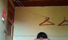 Madura Cabalgando Duro En La Habitacion