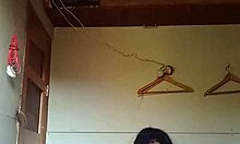 Madura Cabalgando Duro En La Habitacion