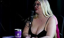 Amateur tries bondage and group play