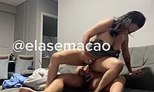 Meti cintaralho na buceta dela ate ela gozar e squirt
