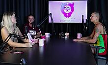 morena gostosa e loira safada ficam peladas depois de contar as experiencias na mansao so com mulheres caroleta roots sheer red