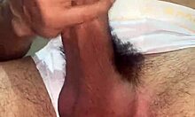 Uma punheta gostosa