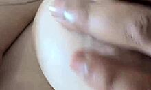 مصرية صاحبت بيت ينيكها سباك وصاحبو