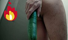 pepino por primera vez es muy grande