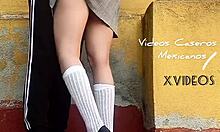 Estudiantes mexicanos cogen en público en el patio escolar antes de cuarentena! 😜