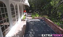 Ого, готическая девчонка 18+ Chloe Carter получает обе дырочки уничтоженными в жестком миссионерском и анальном