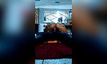 un vecino me folla duro cuando mi marido no está en casa 😈