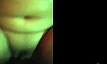 Mi vecino me seduce para follar sin condón por dinero mientras mi esposo trabaja en Medellín, Colombia.