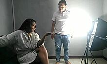 أول مرة كسر أخلاقيات مع عارضة أزياء