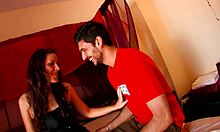 Tief In Die Kleine Fotze