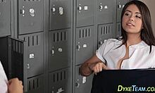 Teen Lesbians Fingering And Masturbating In Group Oral Session