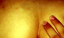 Compartiendo la cama con mi compañero de cuarto 😘