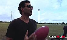 Блондинка MILF с большими сиськами жестко трахается