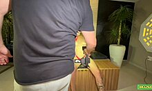 loira novinha gets her pussy wet and orgasms from oral