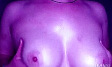 sexy sosha rub asshole and toy slit