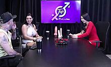 Duas Gostosas Se Beijam e Deixam Homens Loucos de Tesão