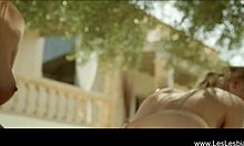 Do lesbians love licking outdoors in paradise?