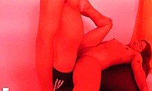 Mi vecina viene por un masaje al spa y acabo comiendome su delicioso coño y follando parte 1 😏