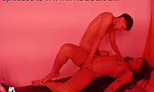 Mi vecina viene por un masaje al spa y acabo comiendome su delicioso coño y follando parte 1 😏