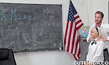 cleo vixen sucking cock and bangs