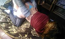 Por la noche mi chica usa tanga azul y folla de perrito