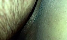 La amarro y me la cojo con medias de red