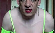 i'm a bisexual crossdresser swallowing my own piss until i taste yours